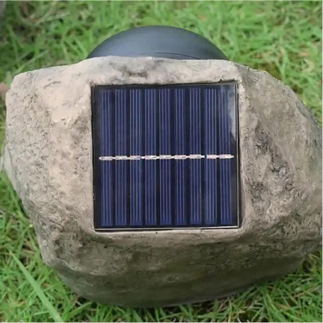 RockyGlow - Sustainable Solar Garden Lamp