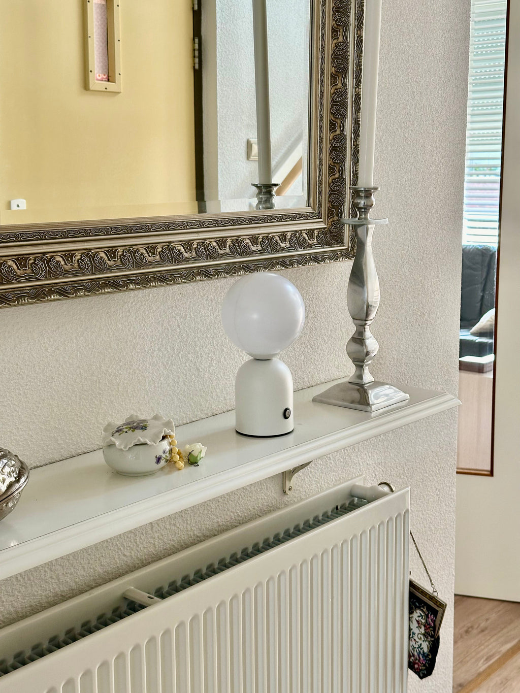 Serenity Light - Soothing LED Table Lamp for Home