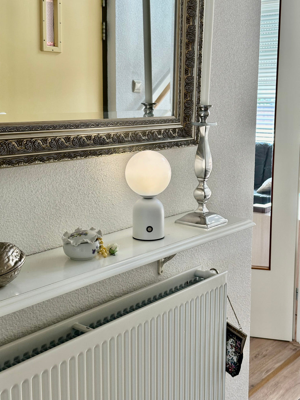 Serenity Light - Soothing LED Table Lamp for Home