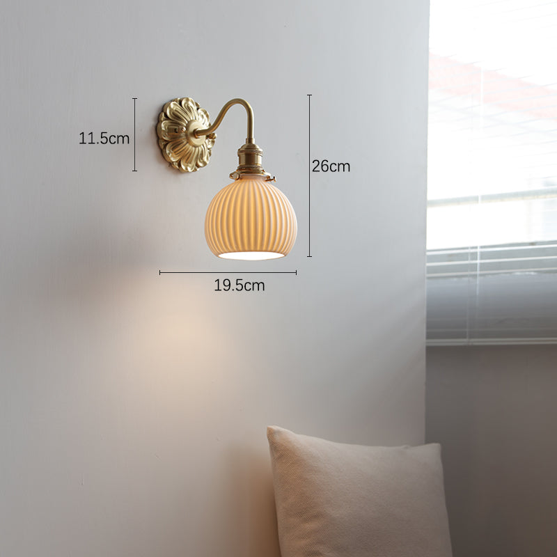 Timeless Elegance - Luxury Brass Wall Lamp for Stylish Interiors