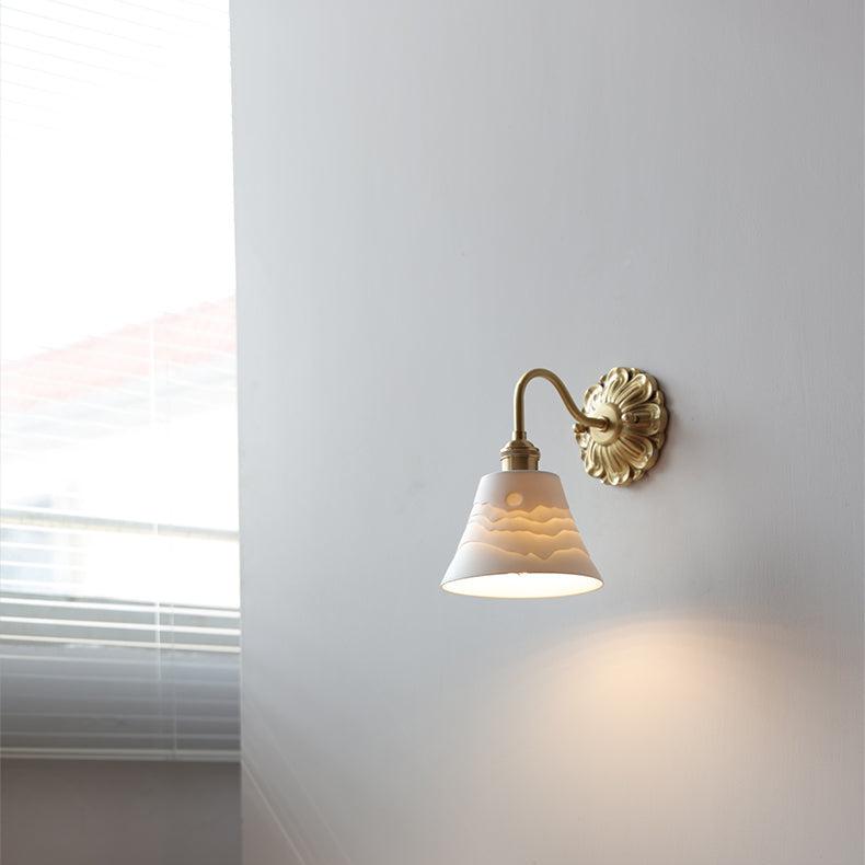 Timeless Elegance - Luxury Brass Wall Lamp for Stylish Interiors