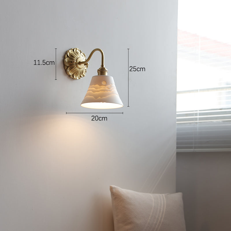 Timeless Elegance - Luxury Brass Wall Lamp for Stylish Interiors