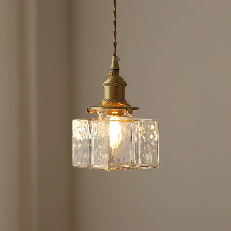Lumière Light – Elegant Pendant Lamp with Gold Cable