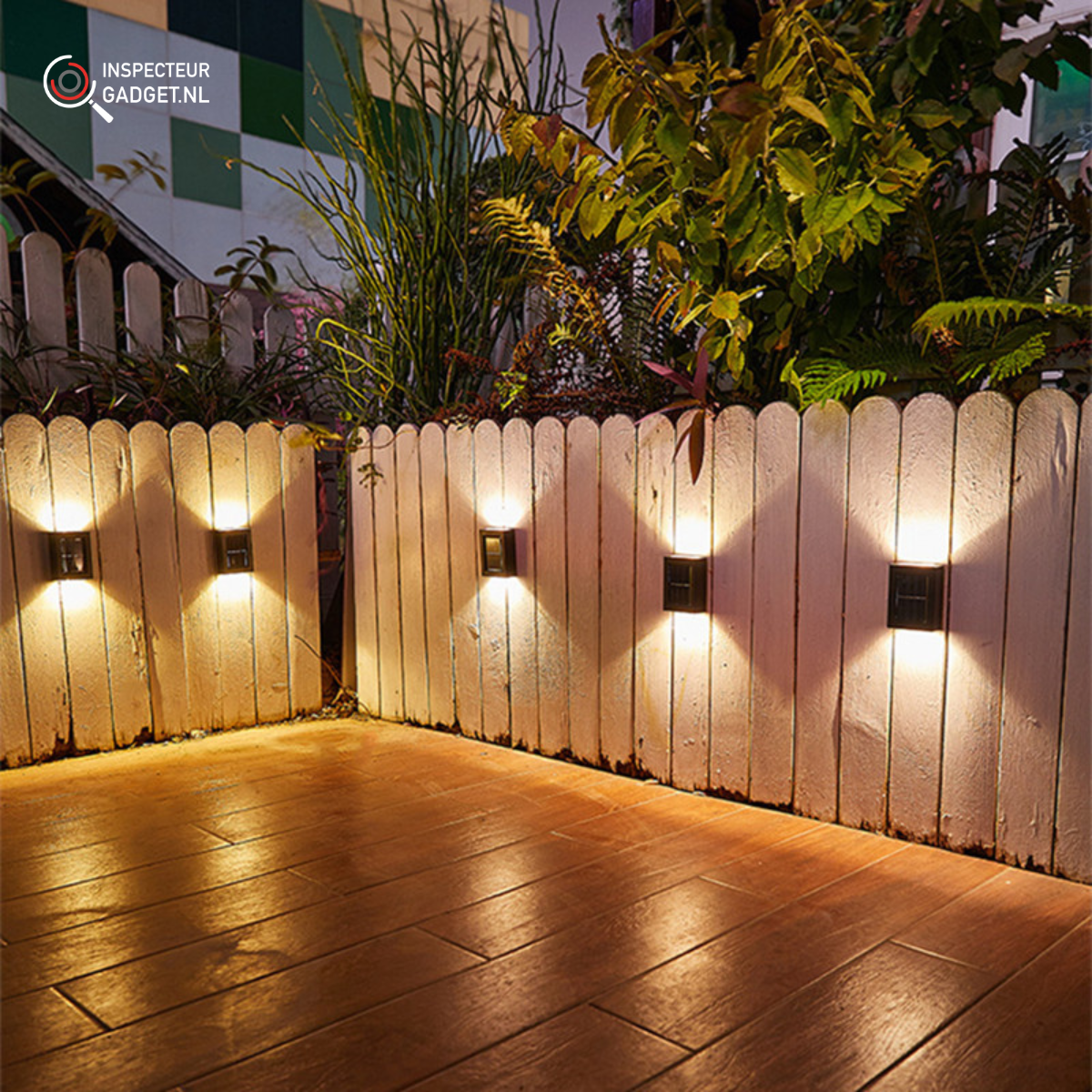 Wireless LED Solar Wall Lights Deluxe - Create the perfect ambiance in your garden!
