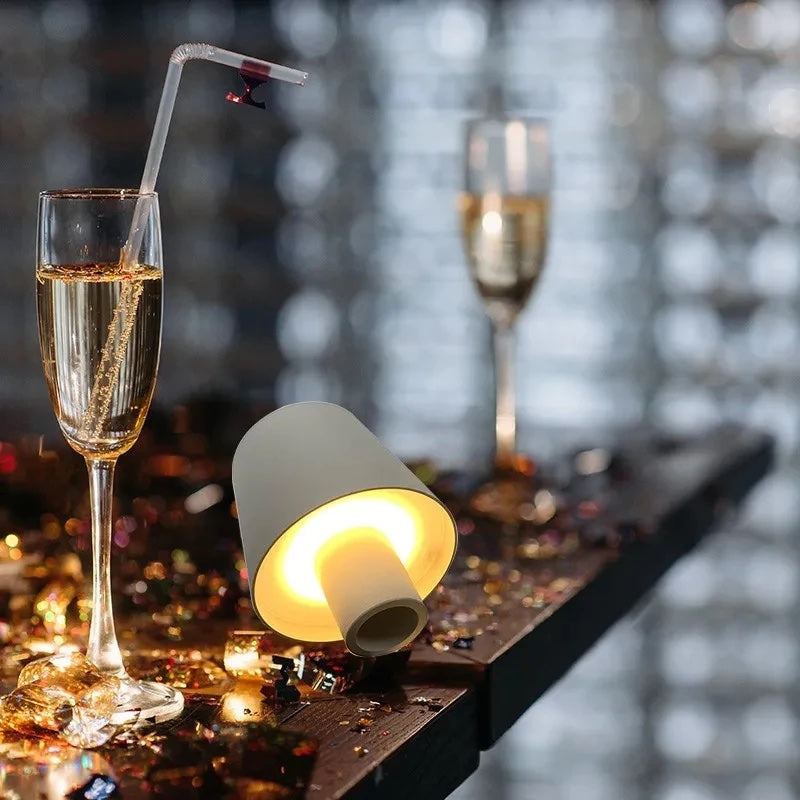 Bottlelight - Wireless rechargeable lamp for bottles