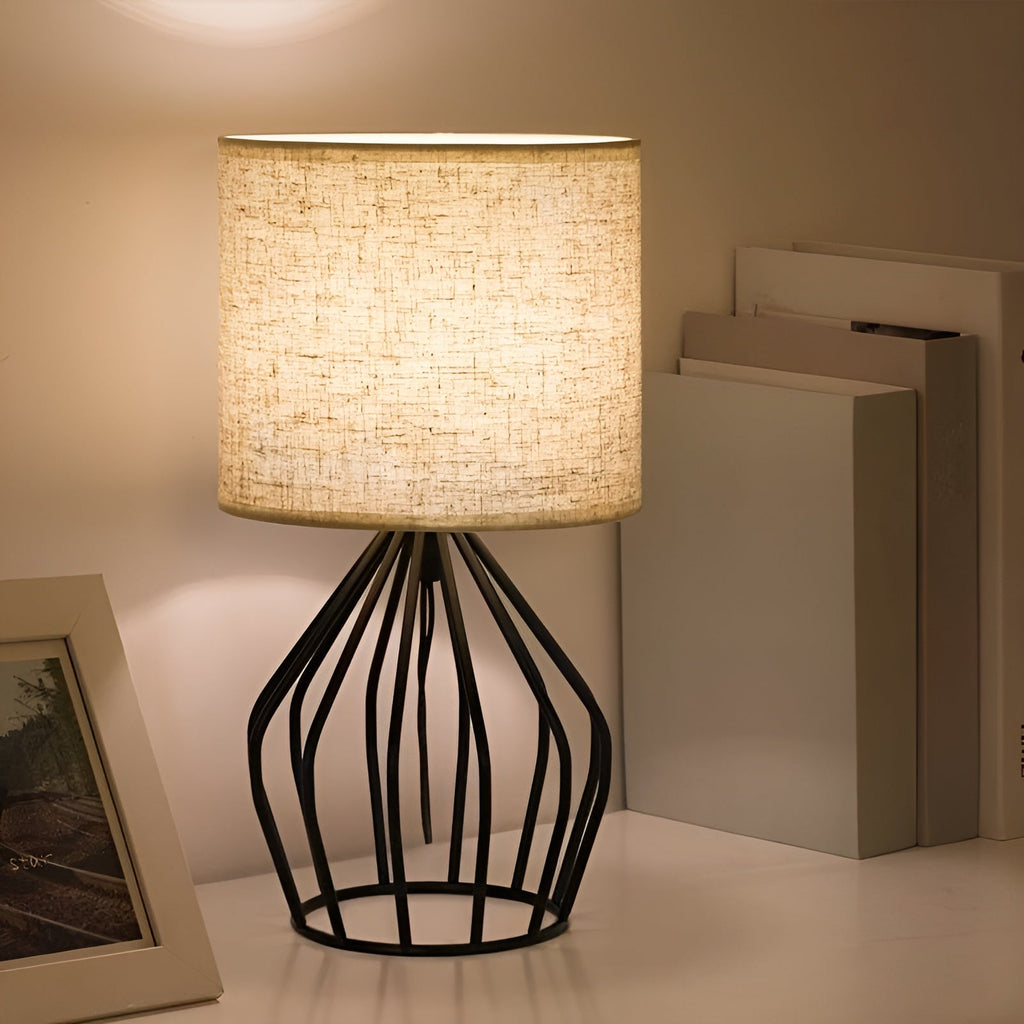 Elegant Table Lamp with Linen Shade and Metal Base – Perfect Lighting