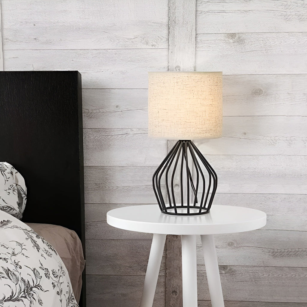 Elegant Table Lamp with Linen Shade and Metal Base – Perfect Lighting