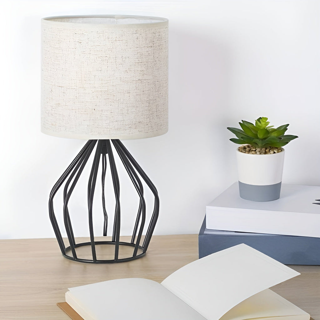 Elegant Table Lamp with Linen Shade and Metal Base – Perfect Lighting