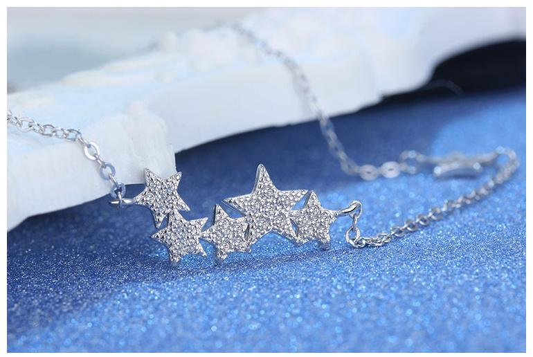 StarGleam Necklace - Stylish Silver Star Necklace