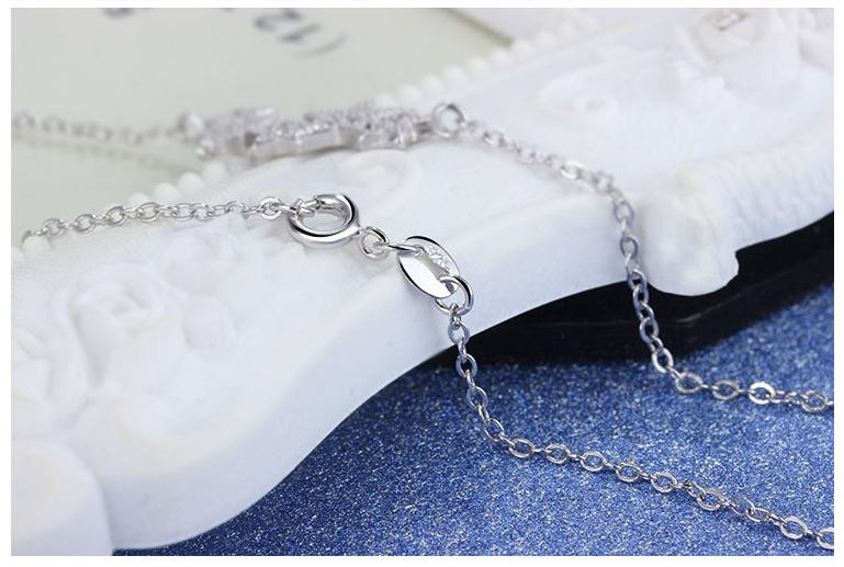 StarGleam Necklace - Stylish Silver Star Necklace