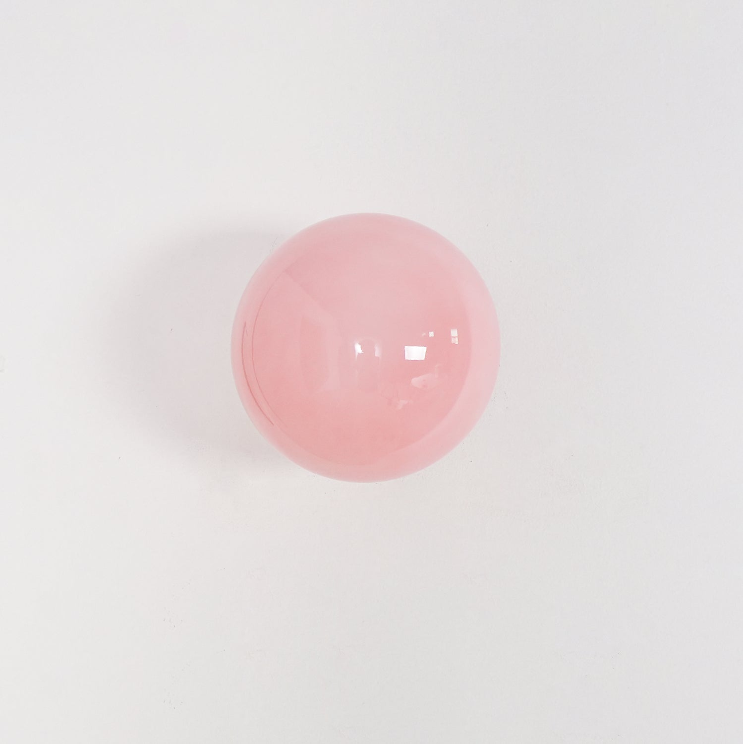 ChicGlow - Elegant Pink Glass Lamp for Stylish Interiors