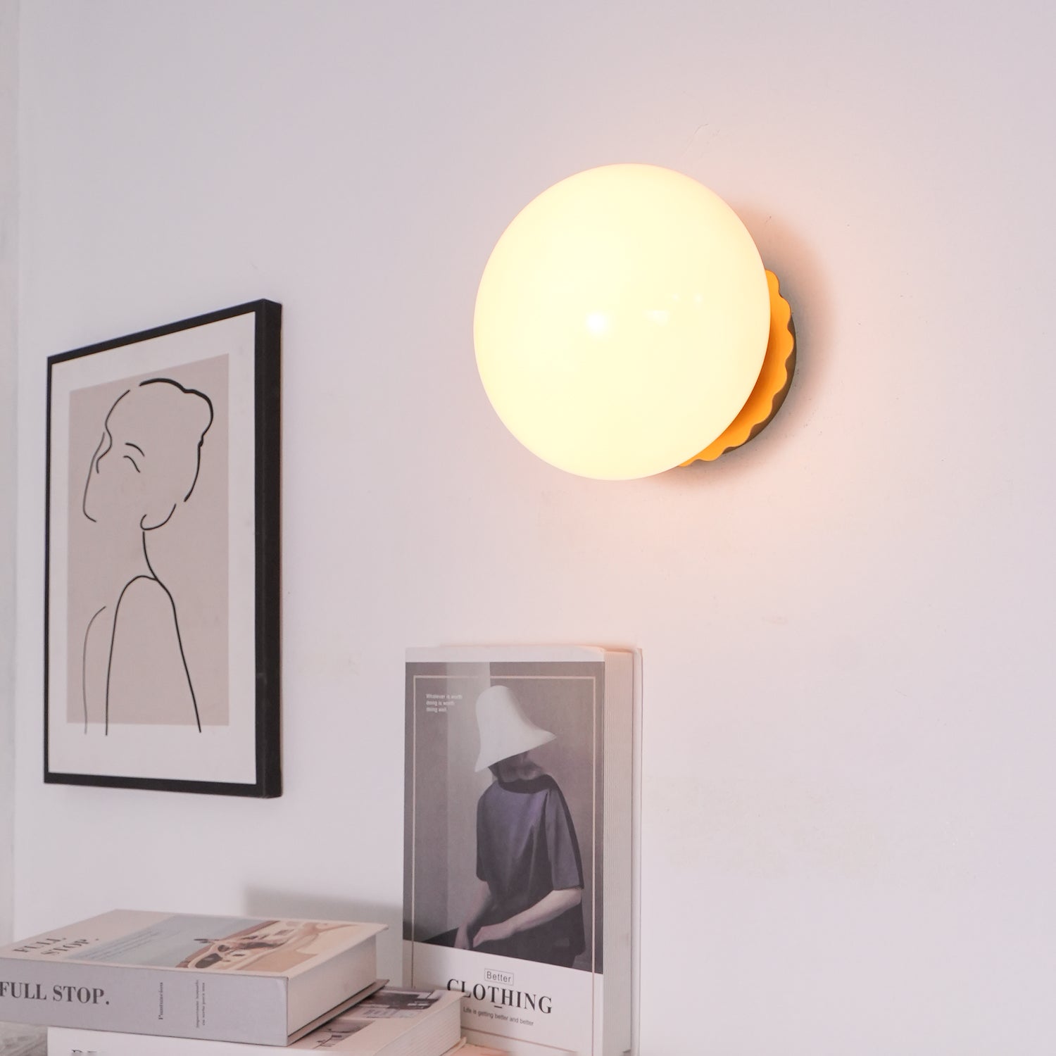 ChicGlow - Elegant Pink Glass Lamp for Stylish Interiors