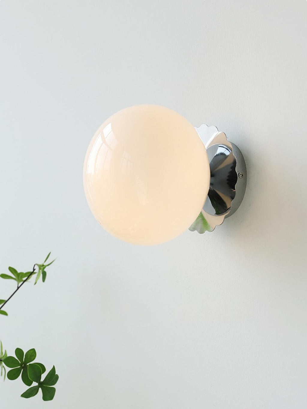 ChicGlow - Elegant Pink Glass Lamp for Stylish Interiors