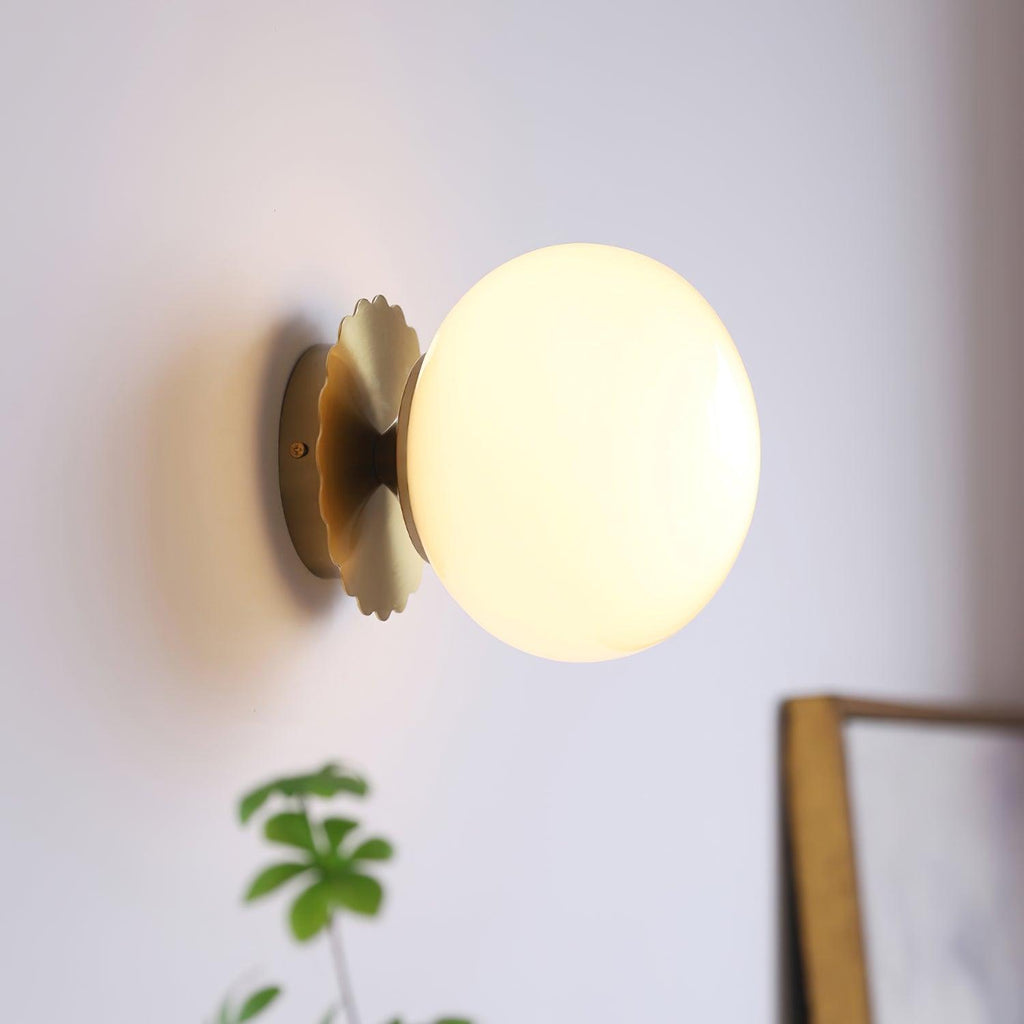 ChicGlow - Elegant Pink Glass Lamp for Stylish Interiors