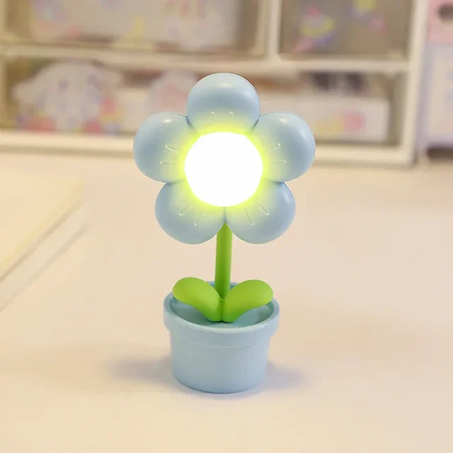 BloomLite – Atmospheric Flower-Shaped Table Lamp with Soft LED Light