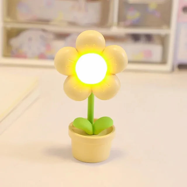BloomLite – Atmospheric Flower-Shaped Table Lamp with Soft LED Light