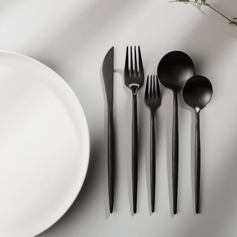 Modern Luxury Stainless Steel Cutlery Set in Stylish Colors