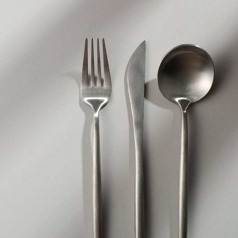 Minimalist Luxury Cutlery Set – 20-Piece, Titanium & Stainless Steel