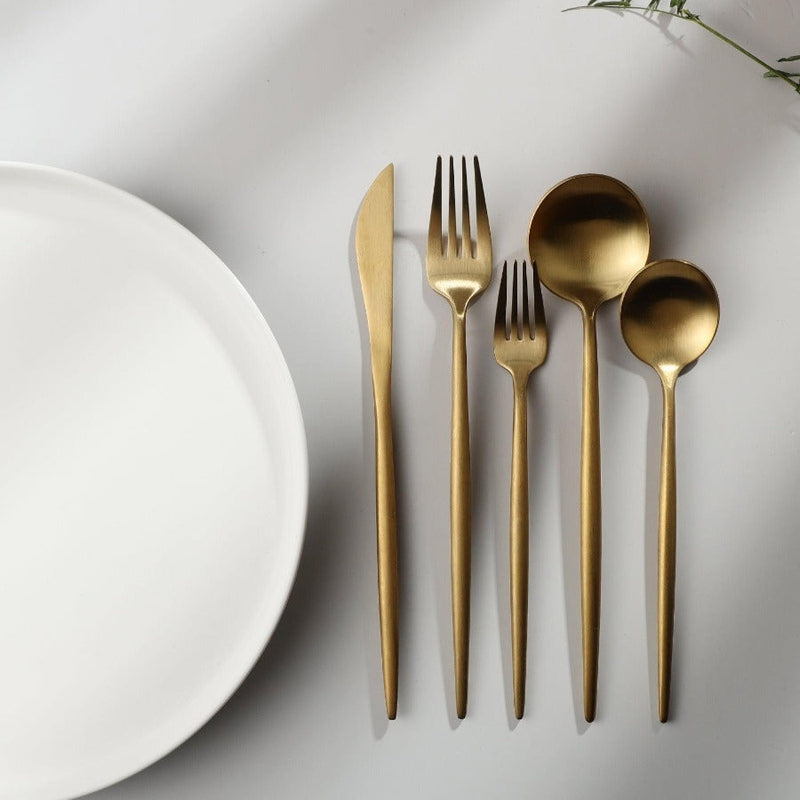Modern Luxury Stainless Steel Cutlery Set in Stylish Colors