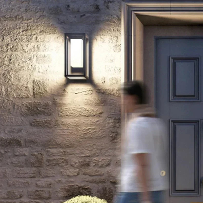 RayonChic Outdoor Lamp - Elegant LED Wall Light for Outdoor Lighting