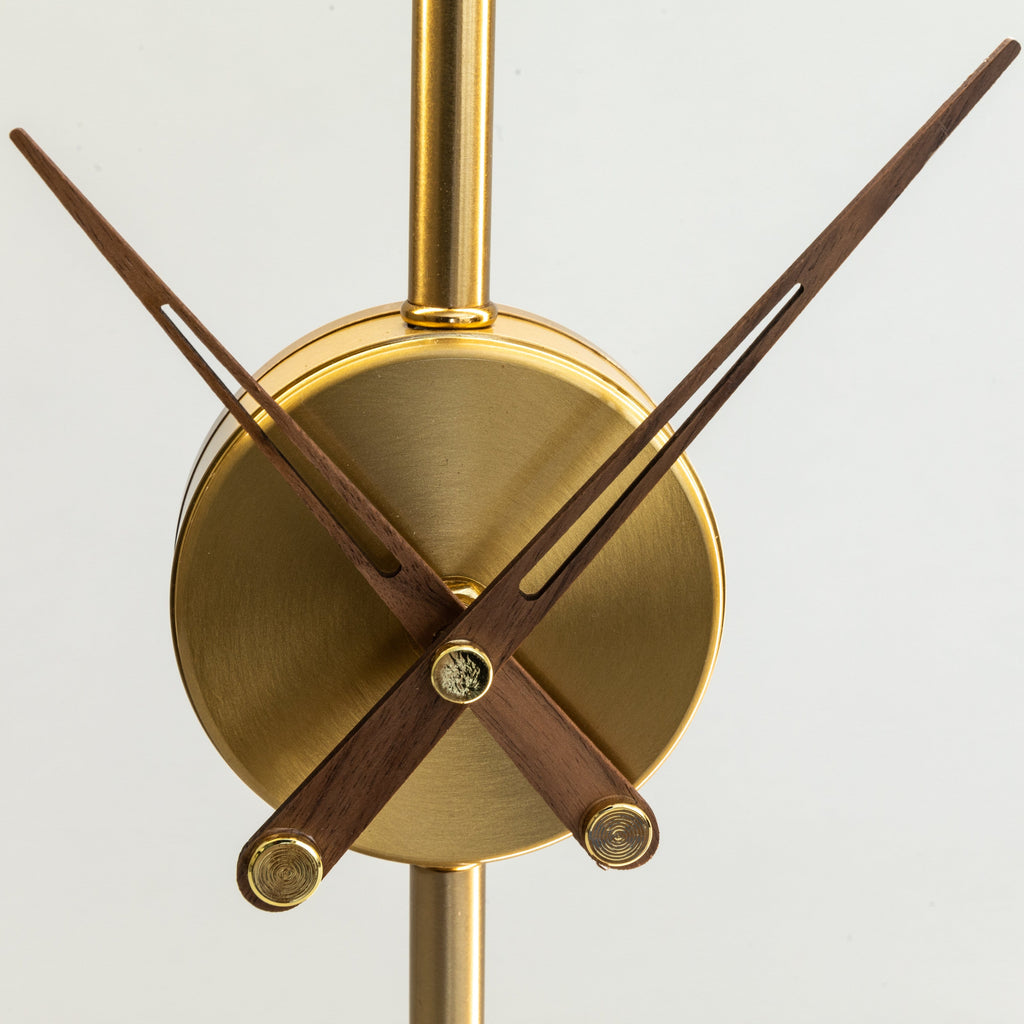 Aurora Luxe Table Lamp – Gold Design with Wireless Charging