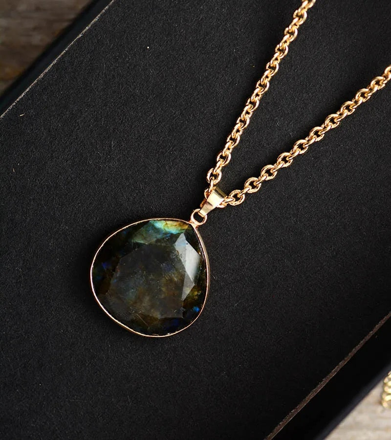 Refined Labradorite Teardrop Necklace with Luxurious Gold Finish - Elyria