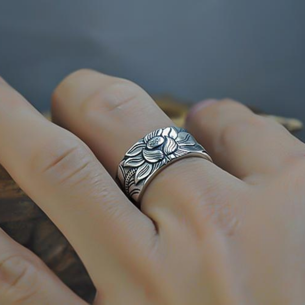 Elegant Silver Lotus Sutra Ring | Unique and Trendy Design