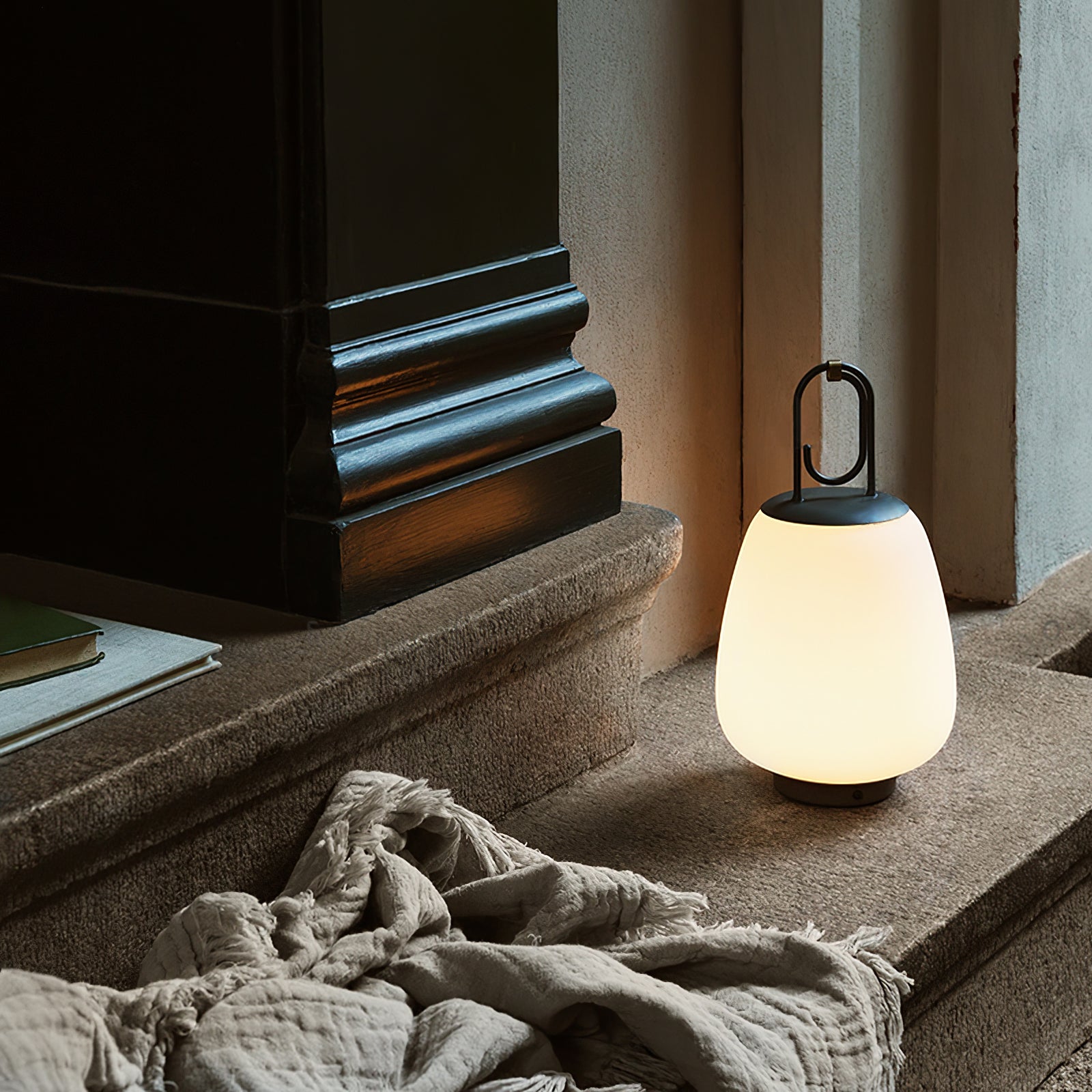 VintageGlow Lantern - Wireless Table Lamp with Luxury Design