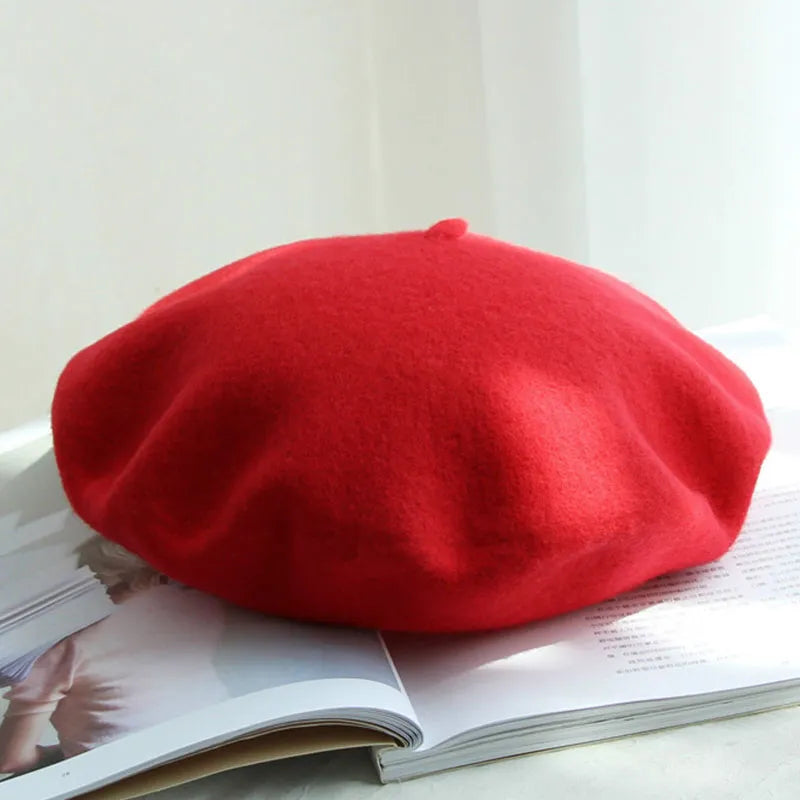 WoolCharm Beret – Luxury and Comfort for Winter