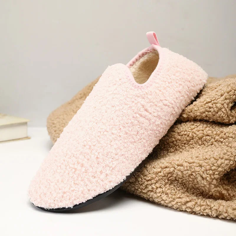 Cloud Warmers Slippers - Luxurious Plush House Shoes for Optimal Comfort