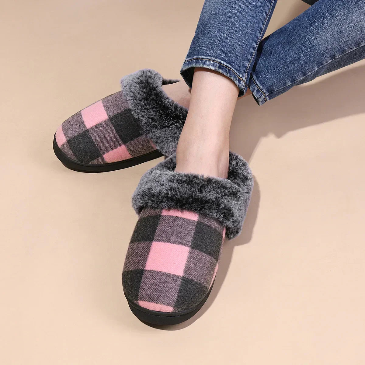 Velvet Vibes Slippers - Child-Friendly Winter Slippers Made of Wool and Cotton with Anti-Slip