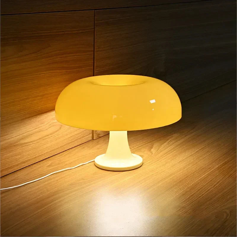 MushroomLight - Scandinavian Table Lamp with Elegant Lighting
