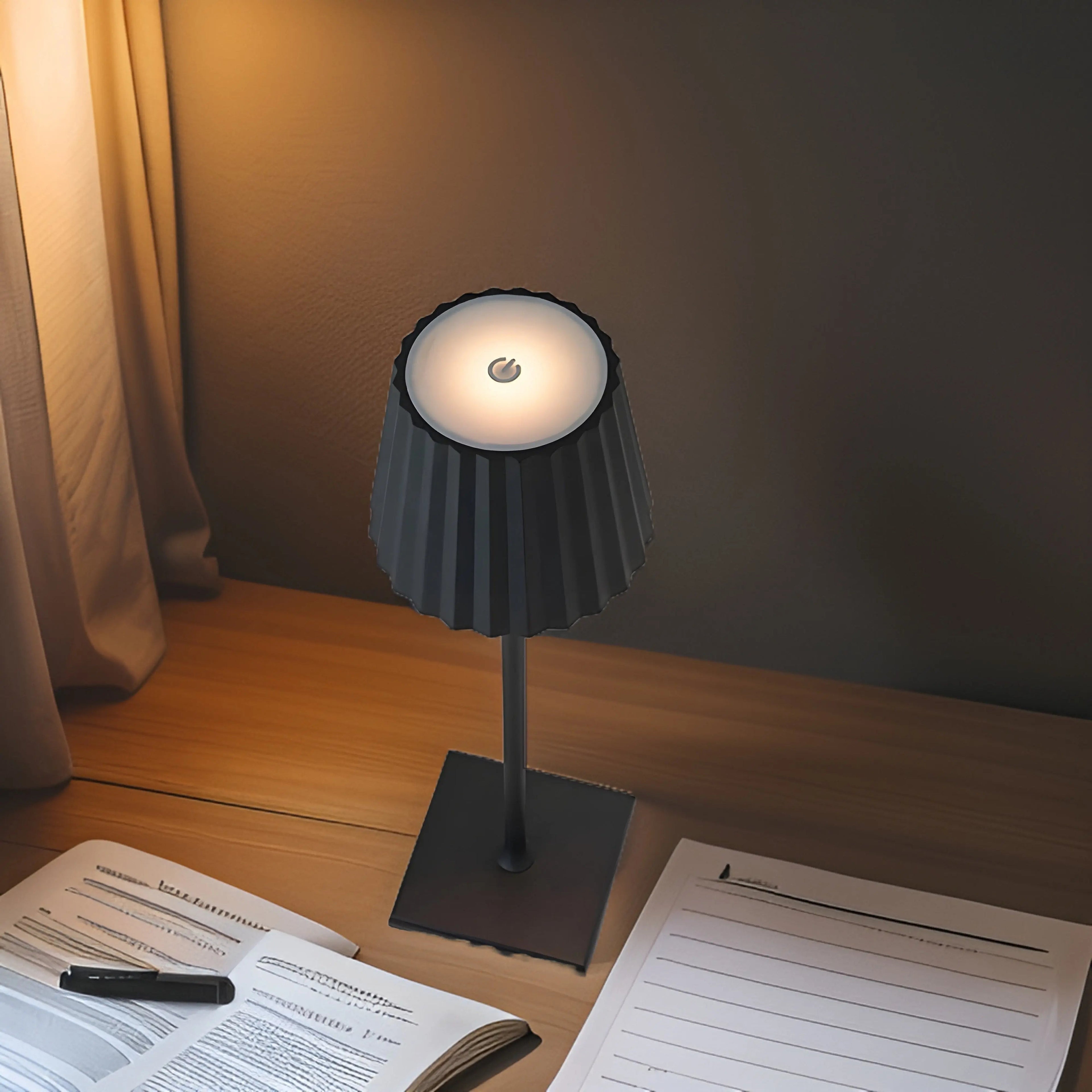 Luxury Scandinavian Wireless Table Lamp Arlo – Elegant LED Lighting with USB Charging Function