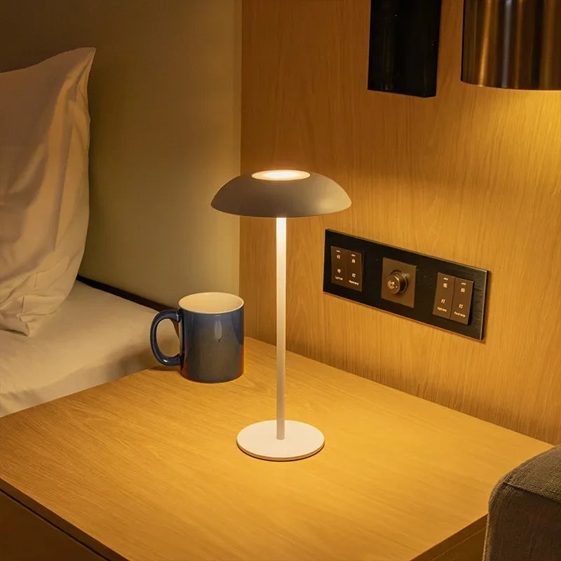 TouchGlow - Elegant Wireless Table Lamp Whiteh Touch Control
