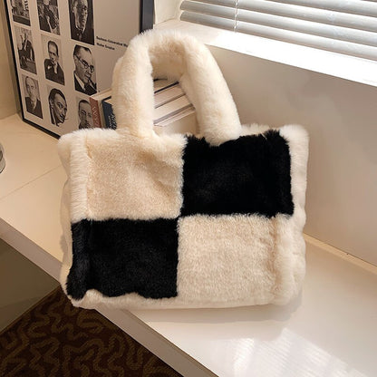 Pipa Plush Bag – Cozy Winter Handbag for Women