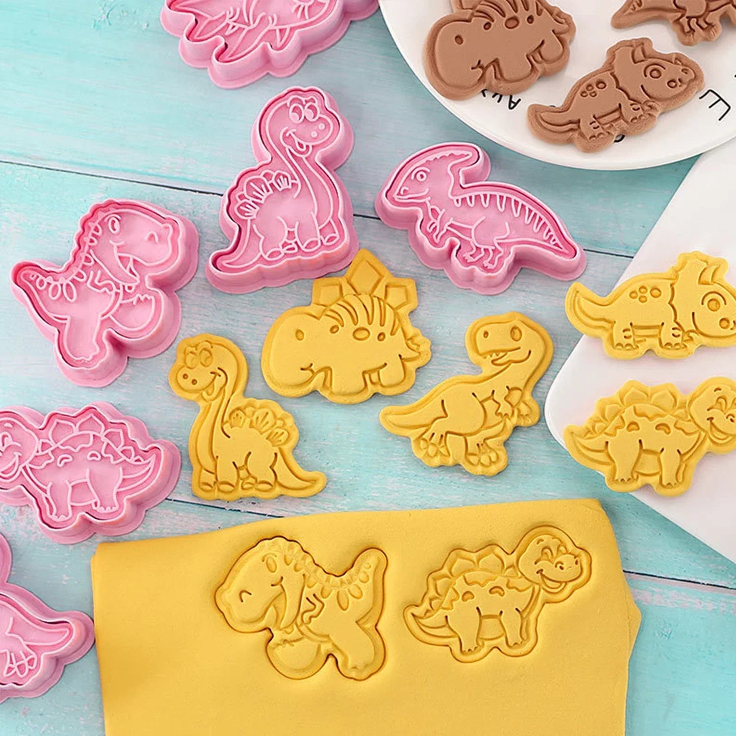 DinoBak - Fun Dino Cookie Cutter Set 8-piece
