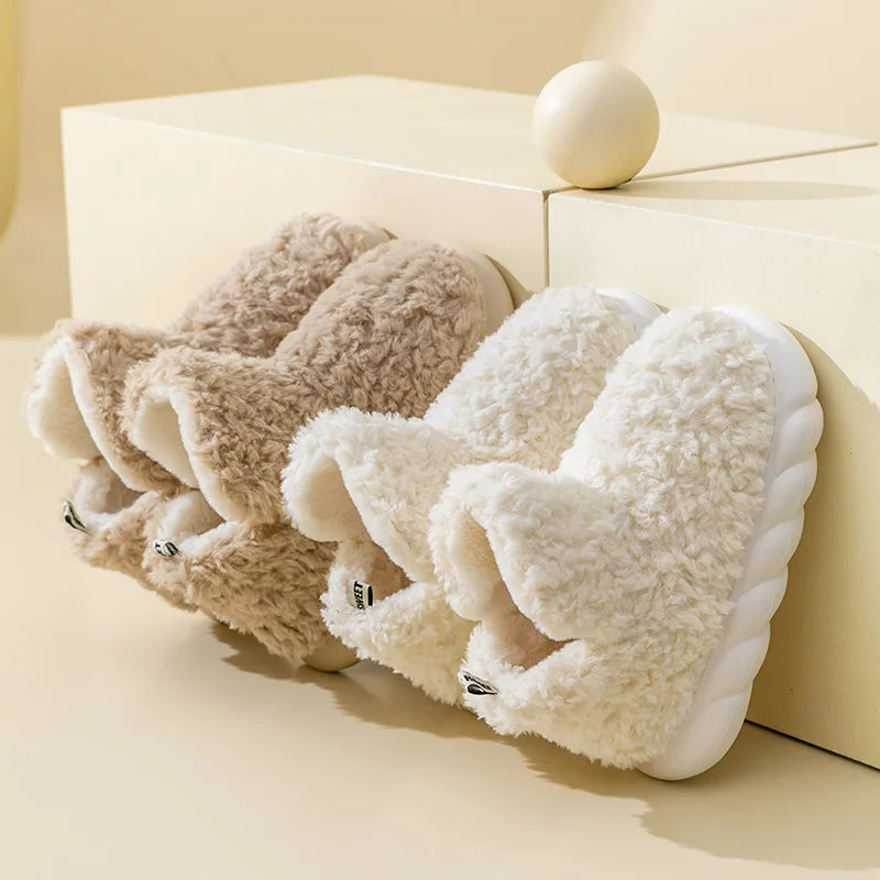 VelvetLuxe Slippers - Luxurious Comfort for Cold Days