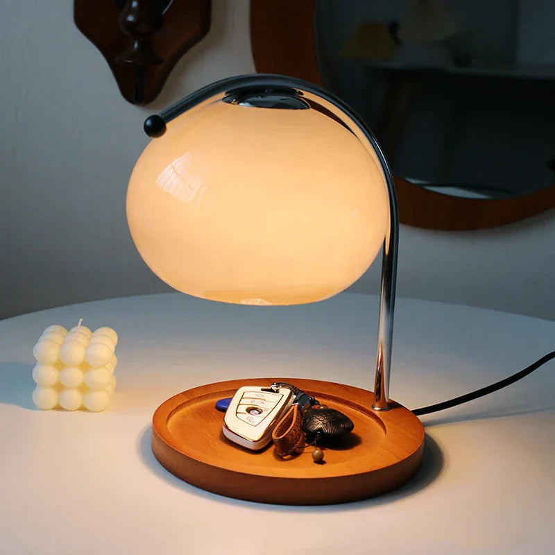CandleAura – Aromatic Retro Lamp for Ambiance