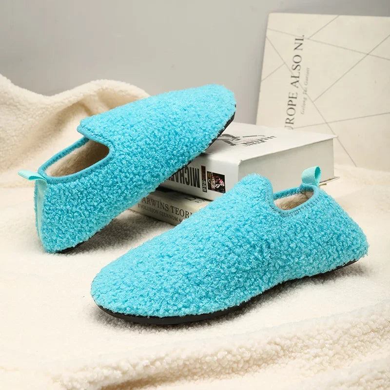 Cloud Warmers Slippers - Luxurious Plush House Shoes for Optimal Comfort