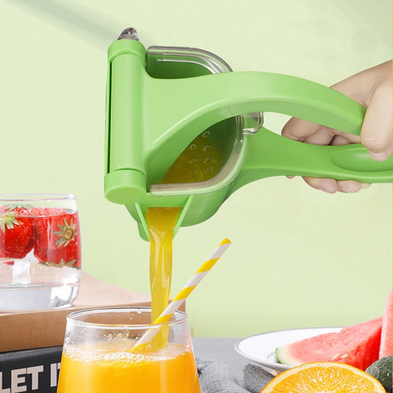 LemonSqueeze Juicer - Fast and Easy Lemon Juice Extraction
