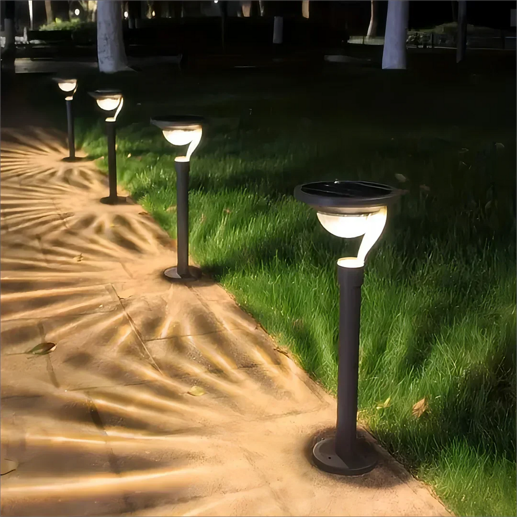 EcoBright - Sustainable Solar Garden Light for Outdoors