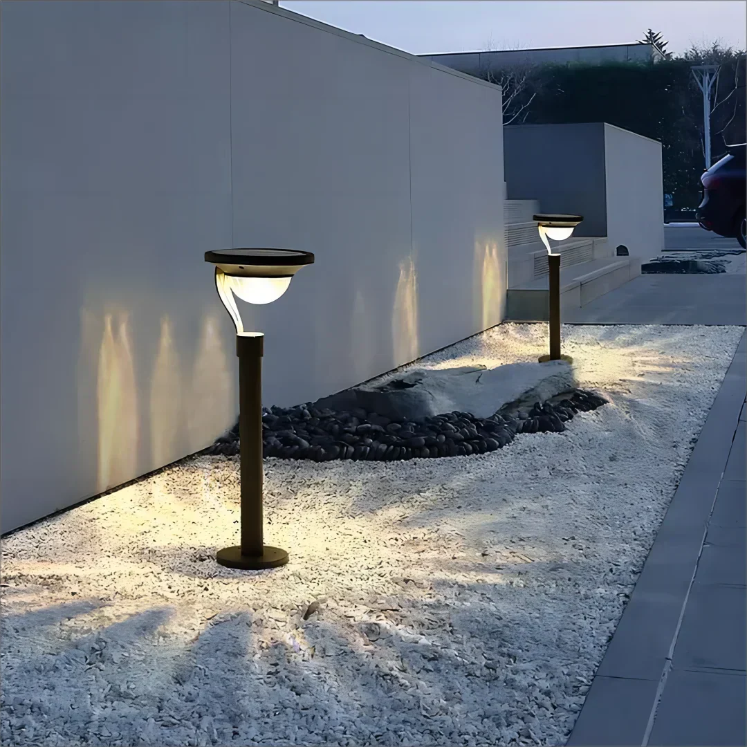 EcoBright - Sustainable Solar Garden Light for Outdoors