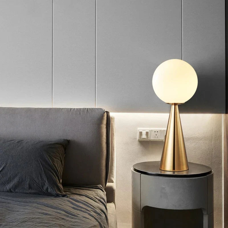 GildedGlow - Luxurious Creative Table Lamp for Atmospheric Interiors