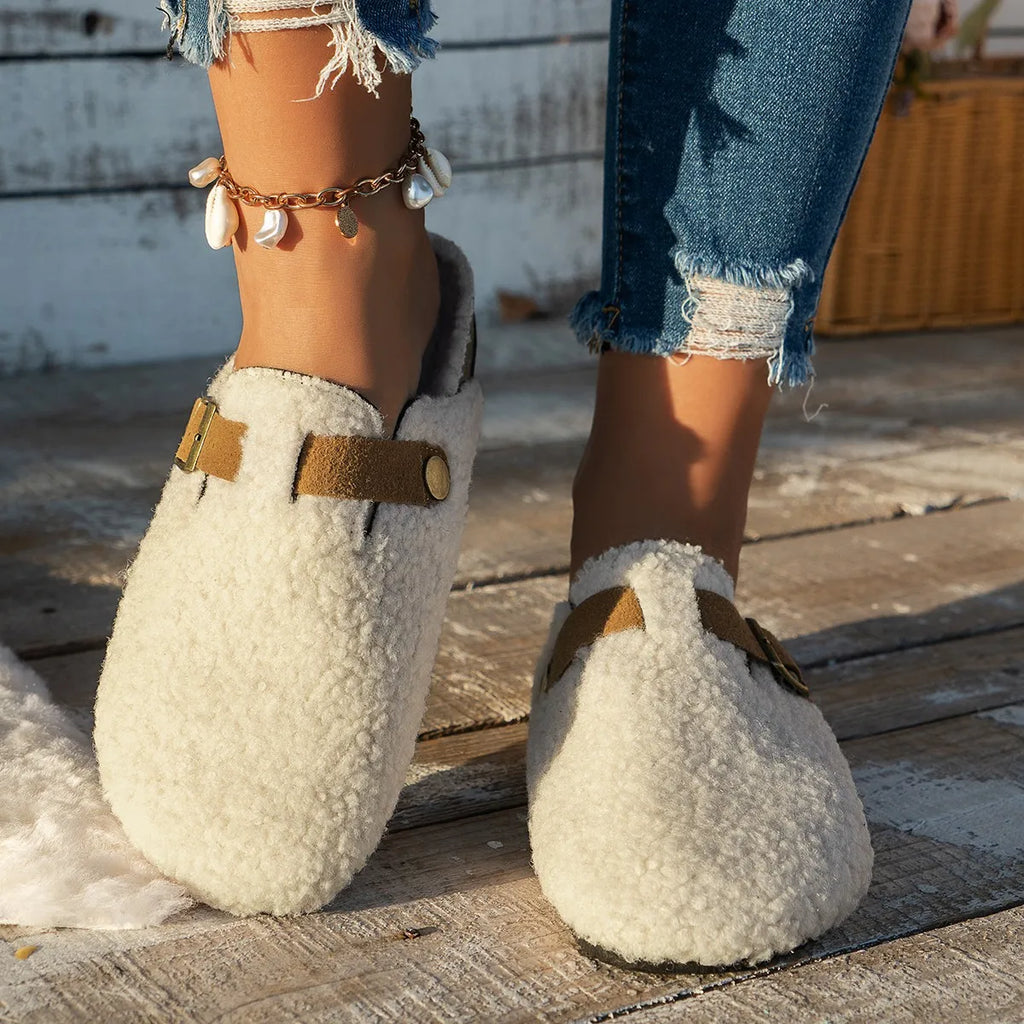 ConfortLuxe – Luxurious Sheep Wool Slippers for Winter