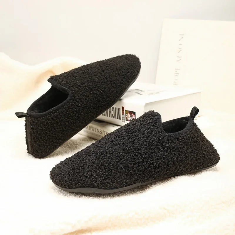 Cloud Warmers Slippers - Luxurious Plush House Shoes for Optimal Comfort