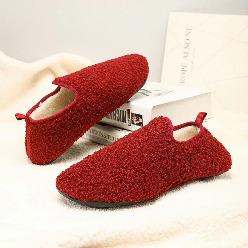 Cloud Warmers Slippers - Luxurious Plush House Shoes for Optimal Comfort