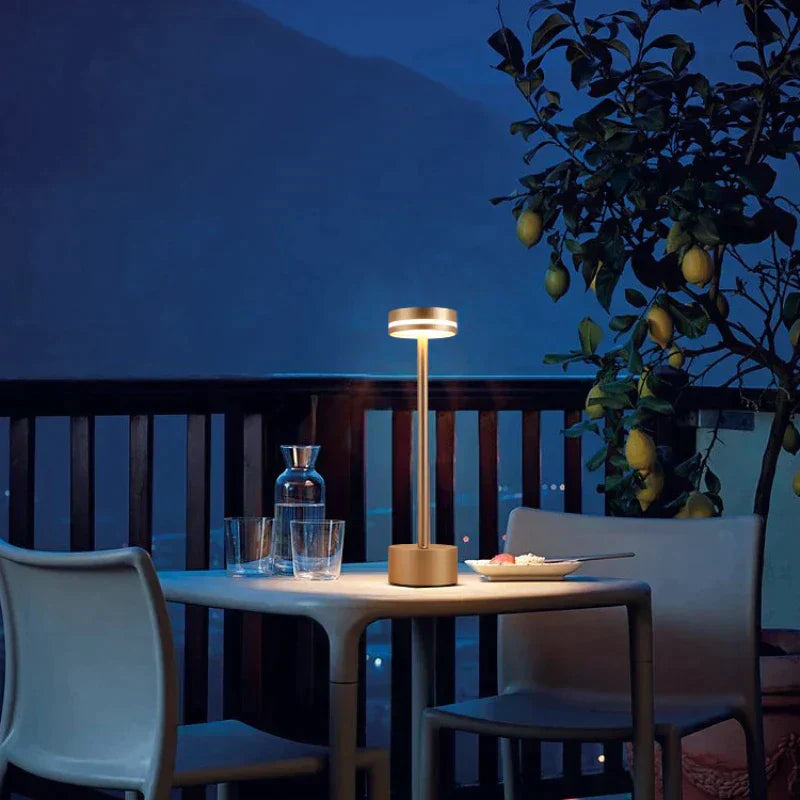 StellarGlow - Wireless Outdoor Lamp with Customizable Lighting