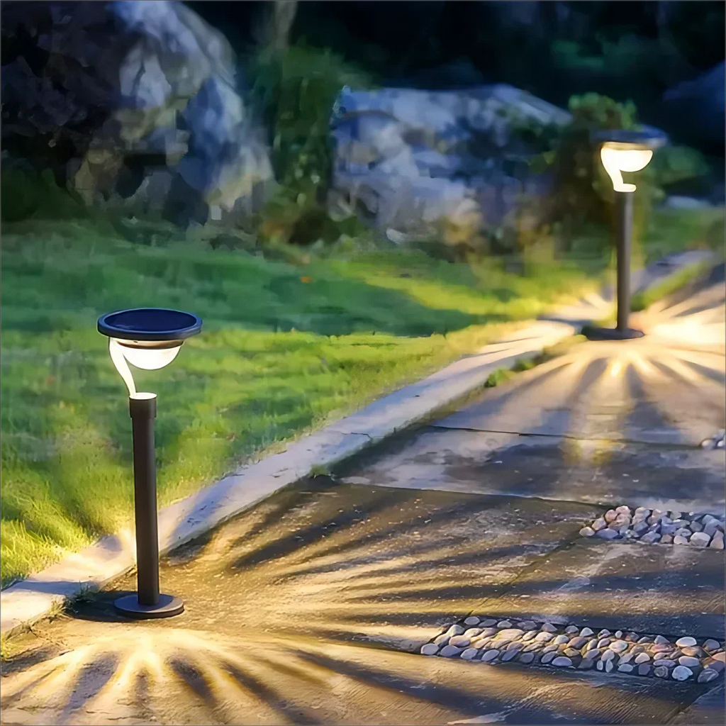 EcoBright - Sustainable Solar Garden Light for Outdoors