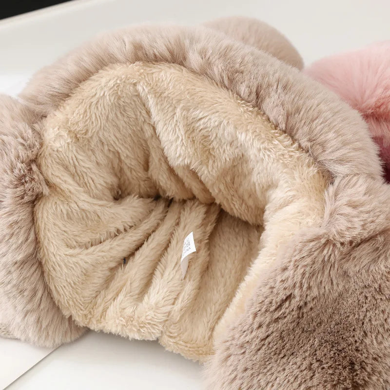 ArcticWarm Cap - Luxurious Winter Hat for Style and Warmth