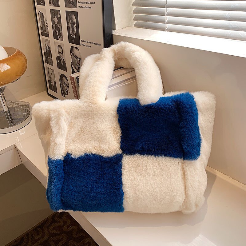 Pipa Plush Bag – Cozy Winter Handbag for Women